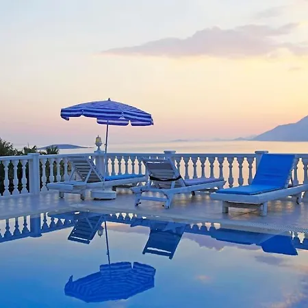 Apartment Mola 3 *